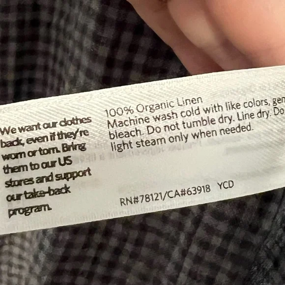 Eileen Fisher Pucker Check Organic Linen Button-Up
Tunic in Moon Grey - Picture 7 of 7